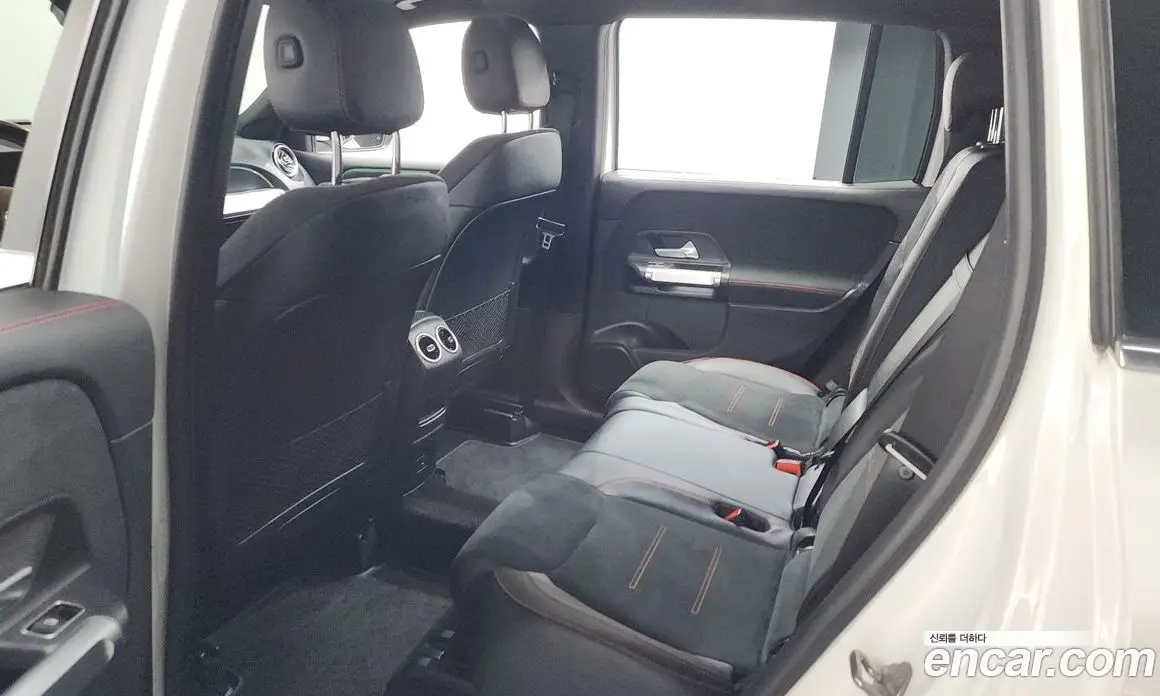 Mercedes-Benz GLB-Class 2022 2.0 автомат (гидро), фото 26