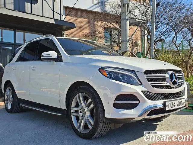 Mercedes-Benz GLE-Class 2018 3.0 автомат (гидро), миниатюра 4