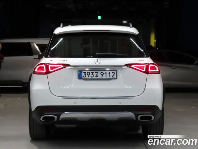 Mercedes-Benz GLE-Class 2022 2.0 автомат (гидро), миниатюра 4