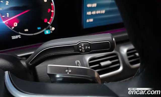 Mercedes-Benz GLE-Class 2025 2.0 автомат (гидро), миниатюра 12