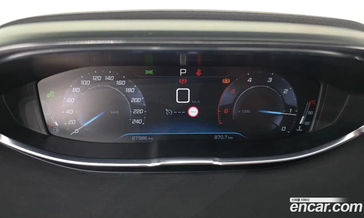 Peugeot 3008 2019 1.5 автомат (гидро), фото 11
