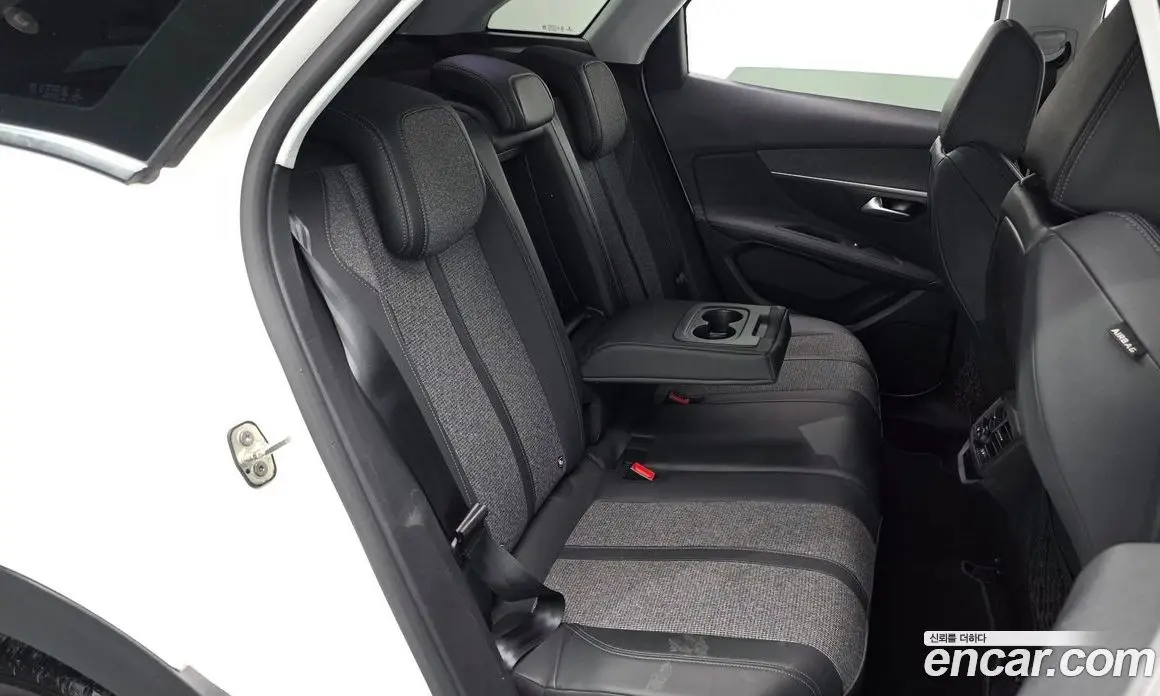 Peugeot 3008 2019 1.5 автомат (гидро), фото 17