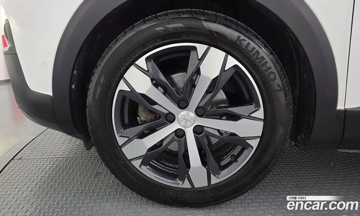 Peugeot 3008 2019 1.5 автомат (гидро), фото 5