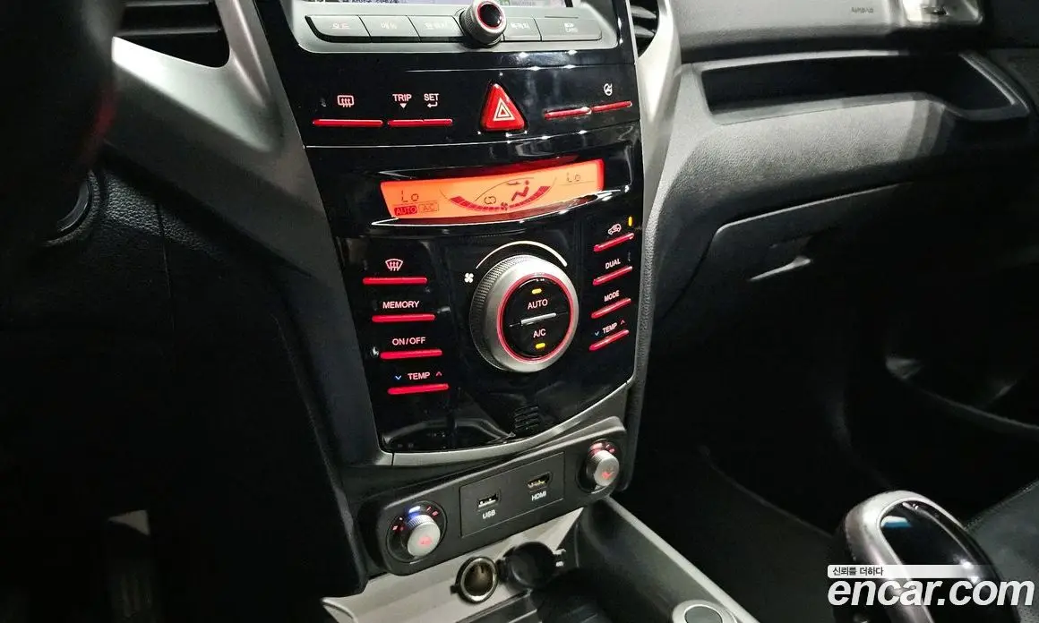 SsangYong TIBOLI 2015 1.6 автомат (гидро), фото 15