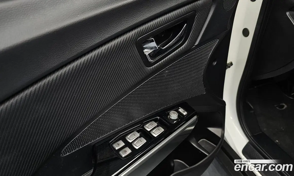 SsangYong TIBOLI 2019 1.6 автомат (гидро), фото 13