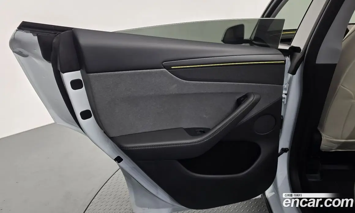 Tesla Model Y 2025 0.2 автомат (гидро), фото 14 Tesla Model Y 2025 0.2 автомат (гидро), фото 14