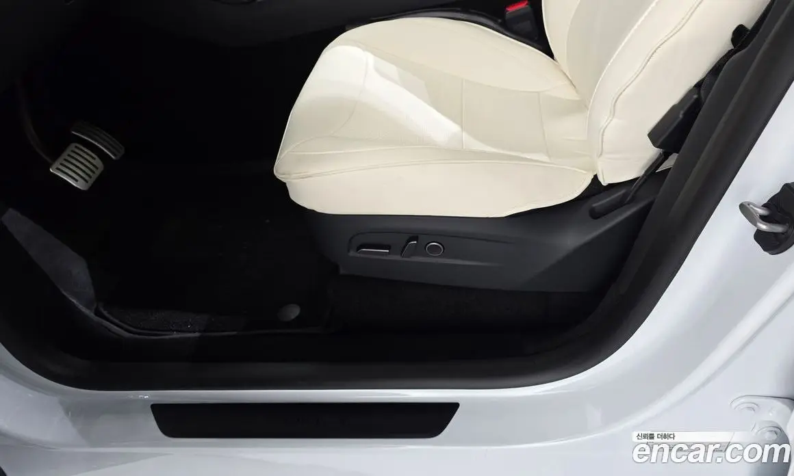 Tesla Model Y 2025 0.2 автомат (гидро), фото 28 Tesla Model Y 2025 0.2 автомат (гидро), фото 28