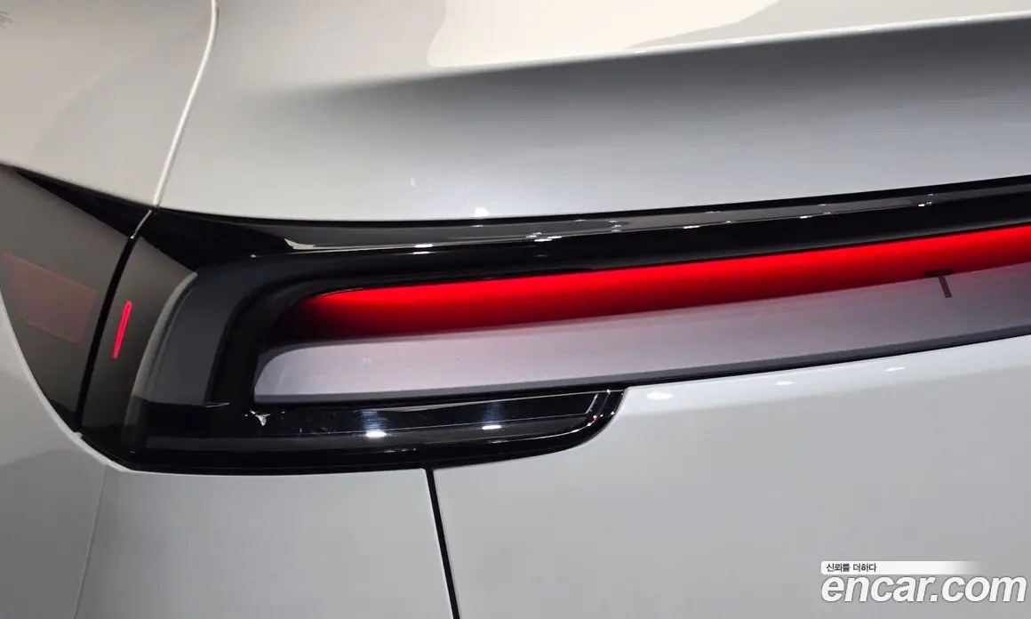 Tesla Model Y 2025 0.2 автомат (гидро), фото 8 Tesla Model Y 2025 0.2 автомат (гидро), фото 8