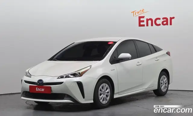 Toyota Prius 2020 1.8 автомат (гидро), миниатюра 1 Toyota Prius 2020 1.8 автомат (гидро), миниатюра 1