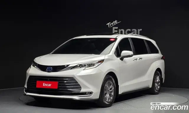 Toyota Sienna 2024 2.5 автомат (гидро), миниатюра 1 Toyota Sienna 2024 2.5 автомат (гидро), миниатюра 1