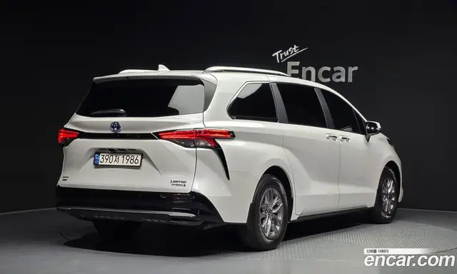 Toyota Sienna 2024 2.5 автомат (гидро), миниатюра 2 Toyota Sienna 2024 2.5 автомат (гидро), миниатюра 2
