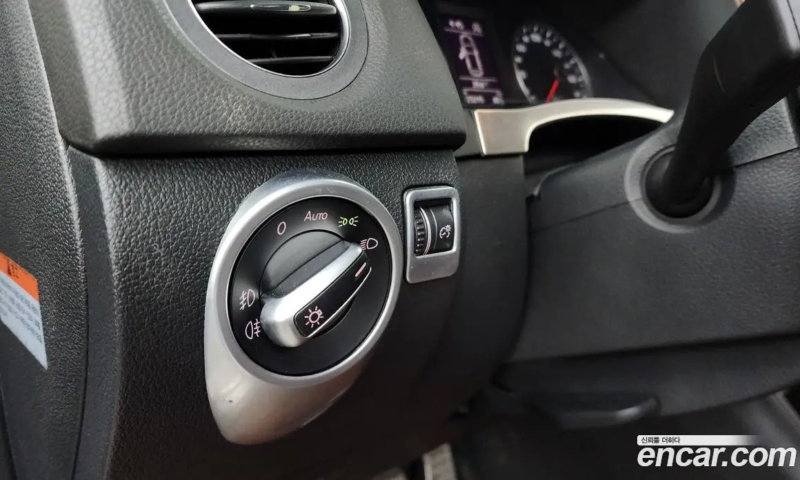 Volkswagen Tiguan 2015 2.0 автомат (гидро), фото 16