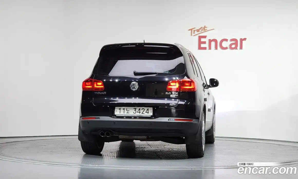 Volkswagen Tiguan 2015 2.0 автомат (гидро), фото 4