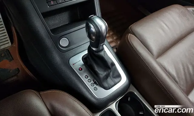 Volkswagen Tiguan 2015 2.0 автомат (гидро), миниатюра 9