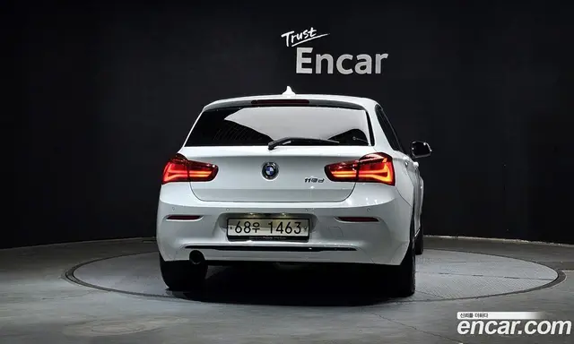 BMW 1 серия 2018 2.0 автомат (гидро), миниатюра 4