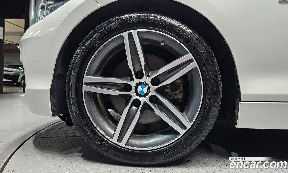 BMW 1 серия 2018 2.0 автомат (гидро), фото 5