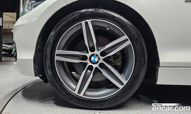 BMW 1 серия 2018 2.0 автомат (гидро), миниатюра 5