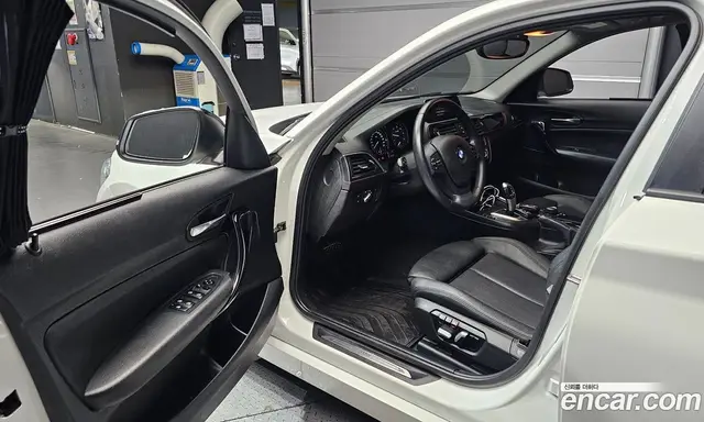 BMW 1 серия 2018 2.0 автомат (гидро), миниатюра 10