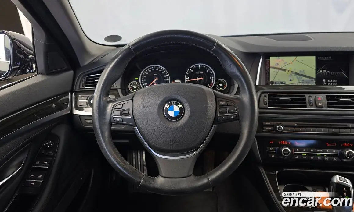 BMW 5 серия 2016 2.0 автомат (гидро), фото 13