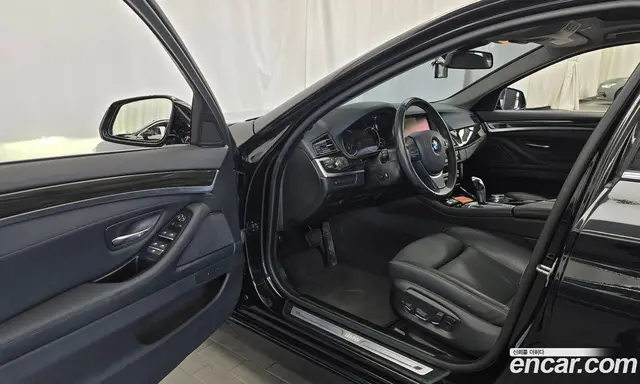 BMW 5 серия 2016 2.0 автомат (гидро), миниатюра 10