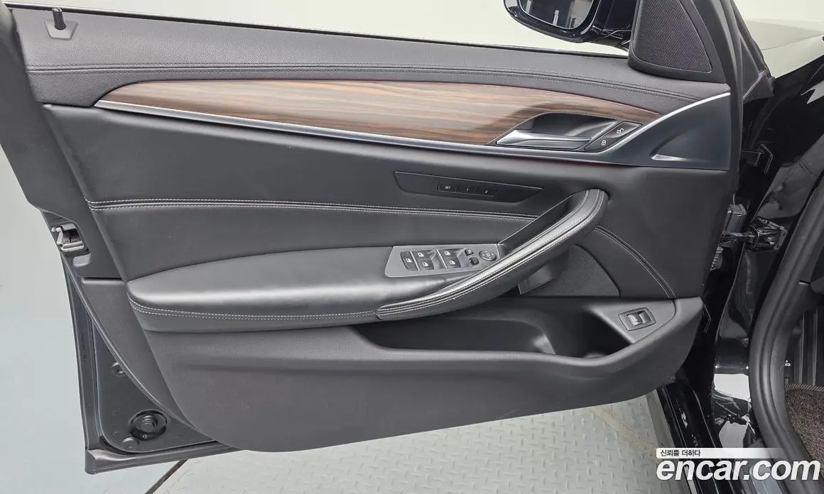 BMW 5 серия 2019 2.0 автомат (гидро), фото 14