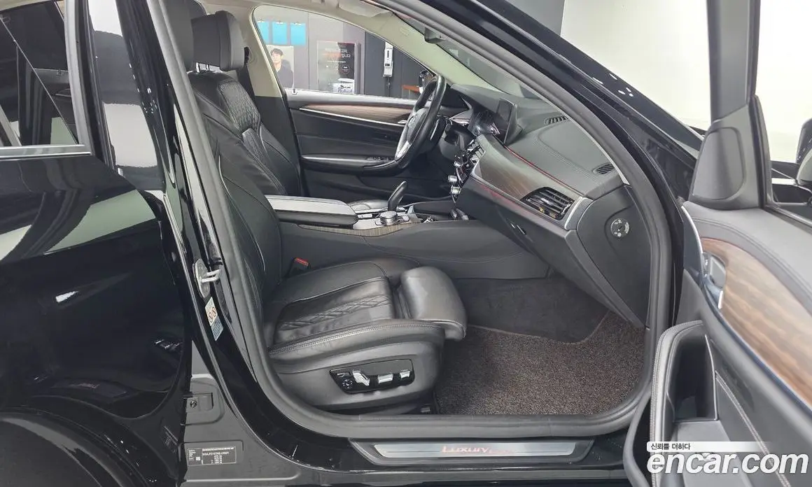 BMW 5 серия 2019 2.0 автомат (гидро), фото 17