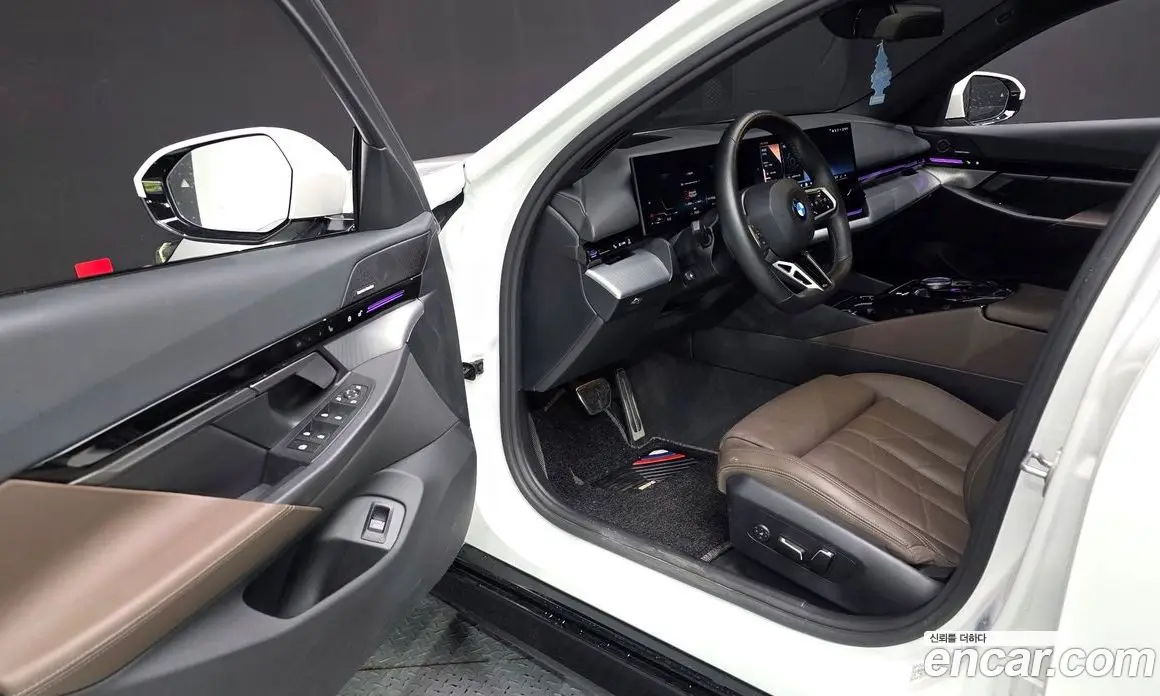 BMW 5 серия 2023 2.0 автомат (гидро), фото 13