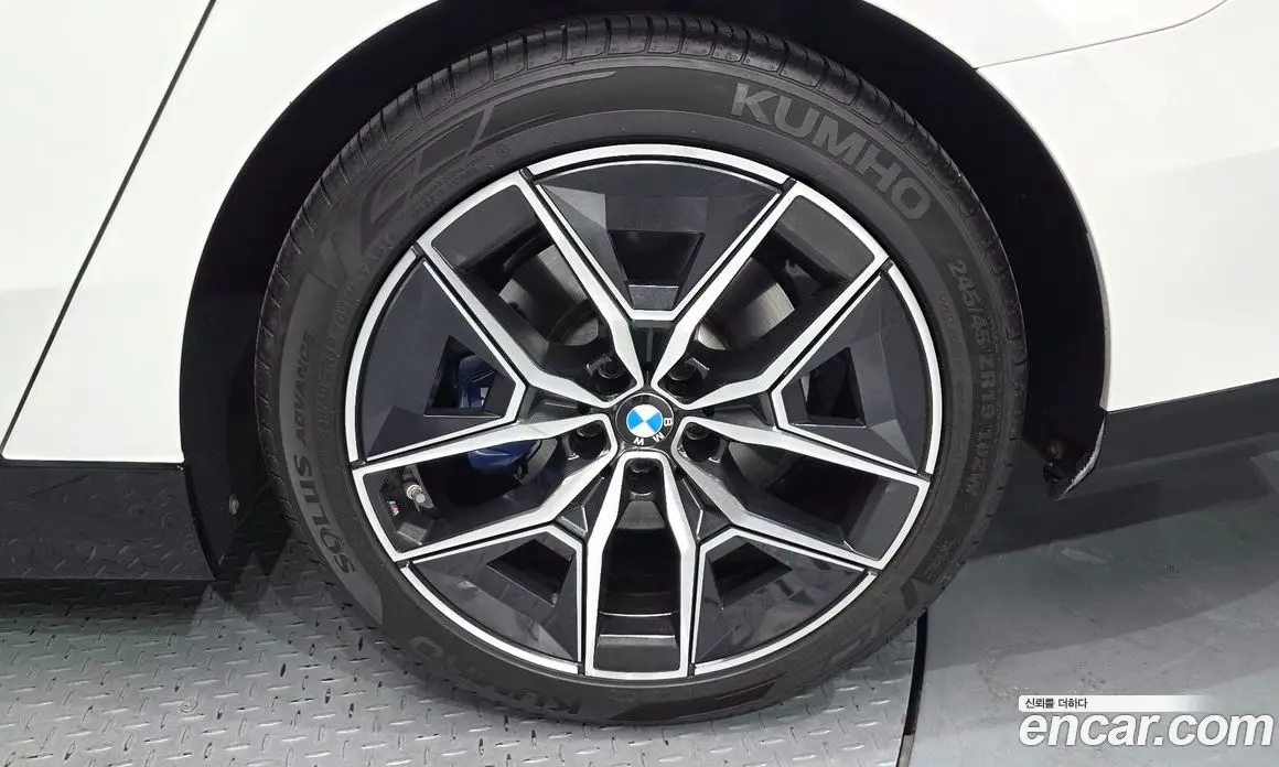 BMW 5 серия 2023 2.0 автомат (гидро), фото 7