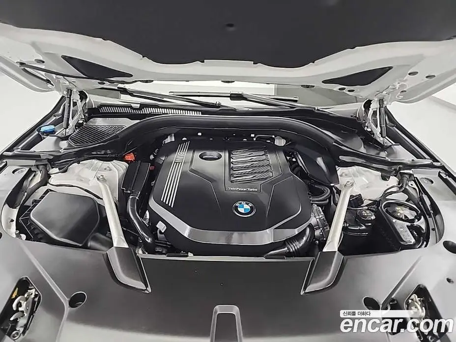 BMW 6 серия 2023 3.0 автомат (гидро), фото 5