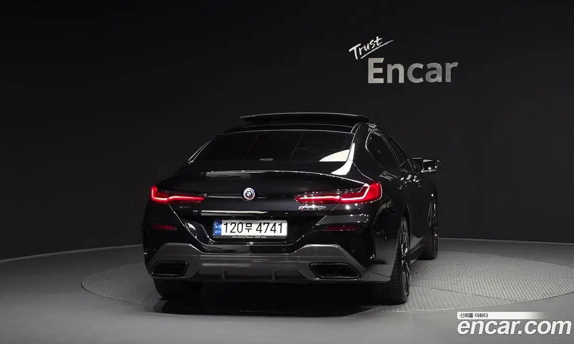 BMW 8 серия 2023 4.4 автомат (гидро), фото 4