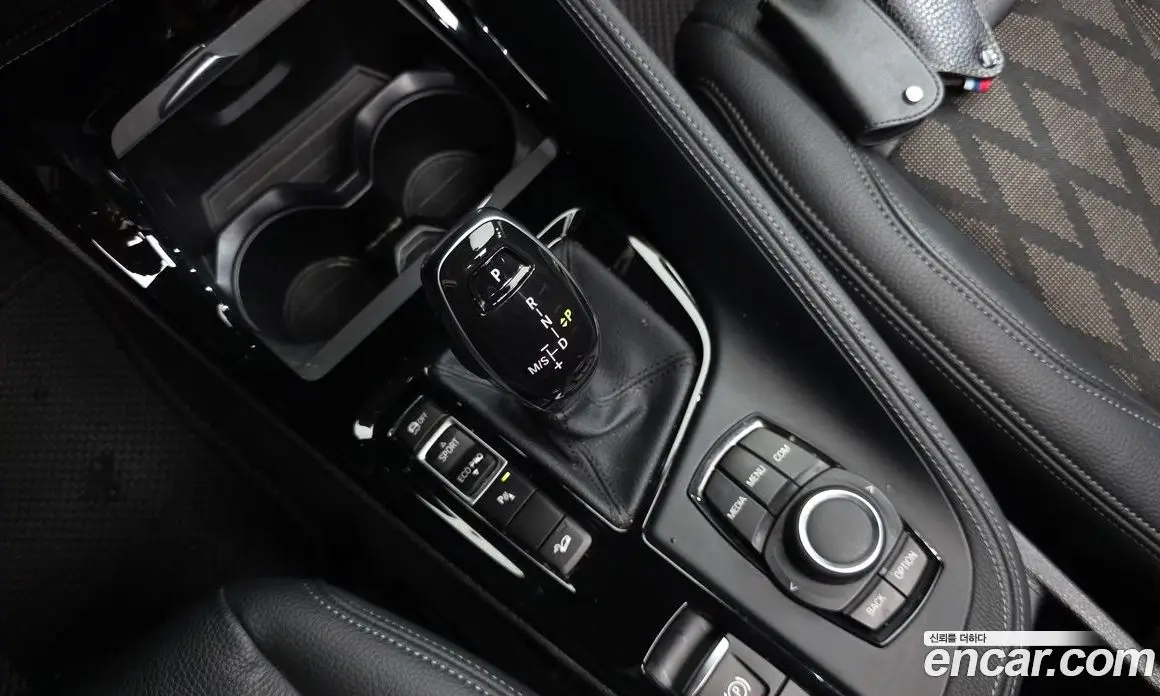BMW X1 2020 2.0 автомат (гидро), фото 11