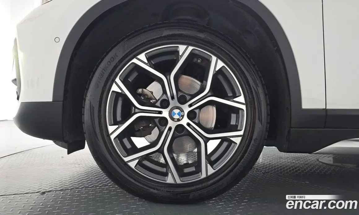 BMW X1 2020 2.0 автомат (гидро), фото 4