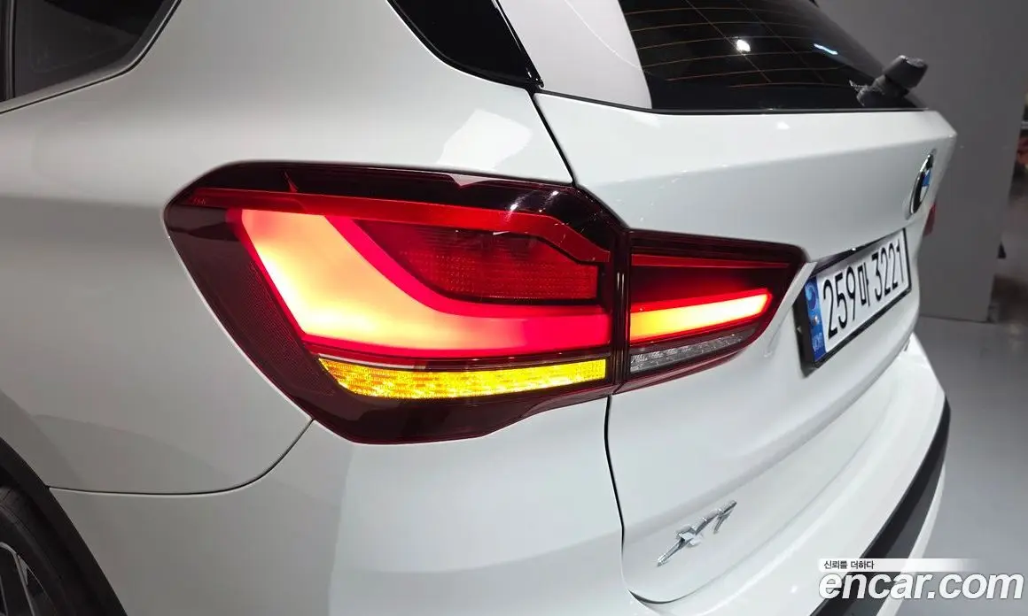 BMW X1 2020 2.0 автомат (гидро), фото 8