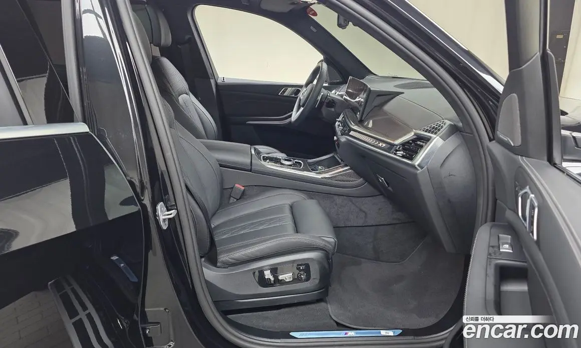 BMW X7 2025 3.0 автомат (гидро), фото 16