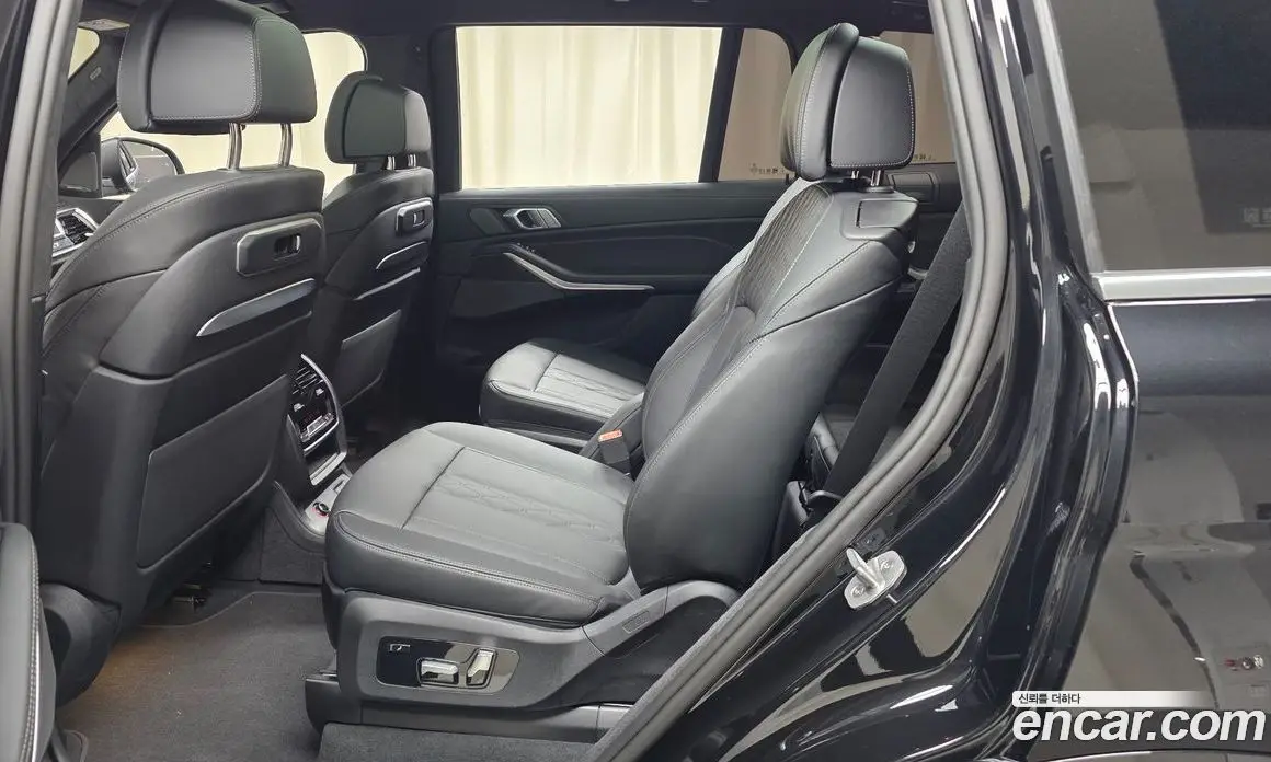 BMW X7 2025 3.0 автомат (гидро), фото 18