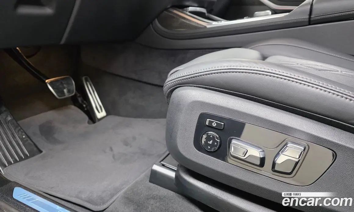 BMW X7 2025 3.0 автомат (гидро), фото 27