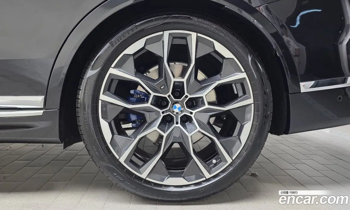 BMW X7 2025 3.0 автомат (гидро), фото 7