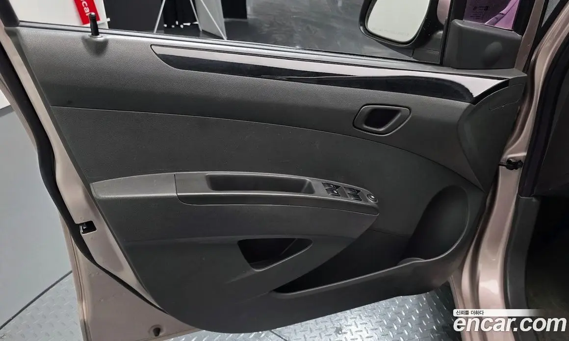 Chevrolet Spark 2012 1.0 автомат (гидро), фото 13