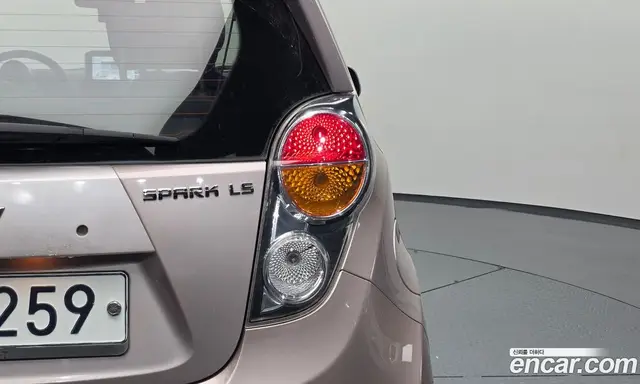 Chevrolet Spark 2012 1.0 автомат (гидро), миниатюра 8