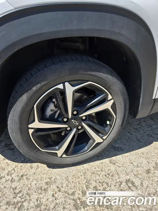 Chevrolet TrailBlazer 2023 1.3 автомат (гидро), миниатюра 3