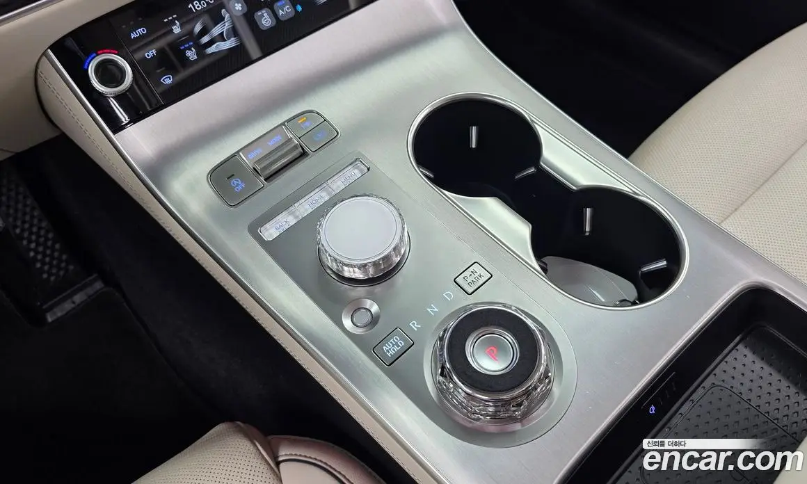 Genesis GV70 2024 2.5 автомат (гидро), фото 12