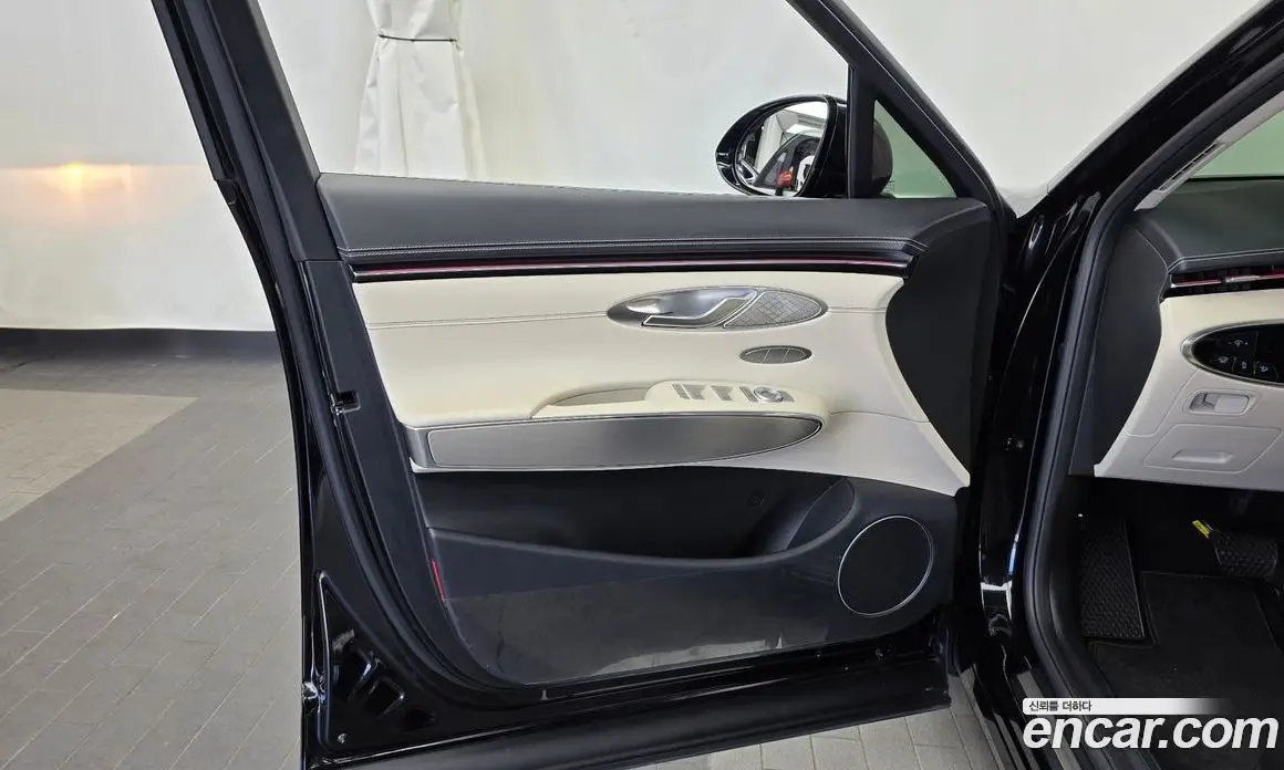 Genesis GV70 2024 2.5 автомат (гидро), фото 14