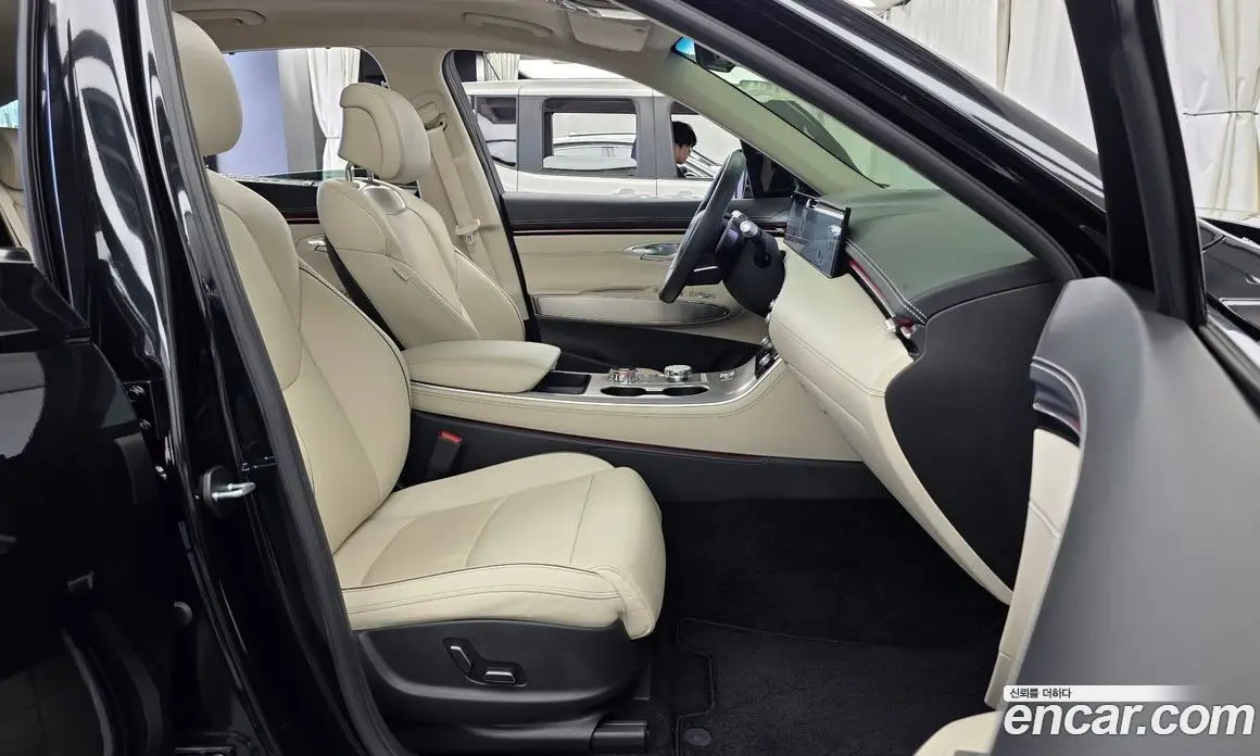 Genesis GV70 2024 2.5 автомат (гидро), фото 17
