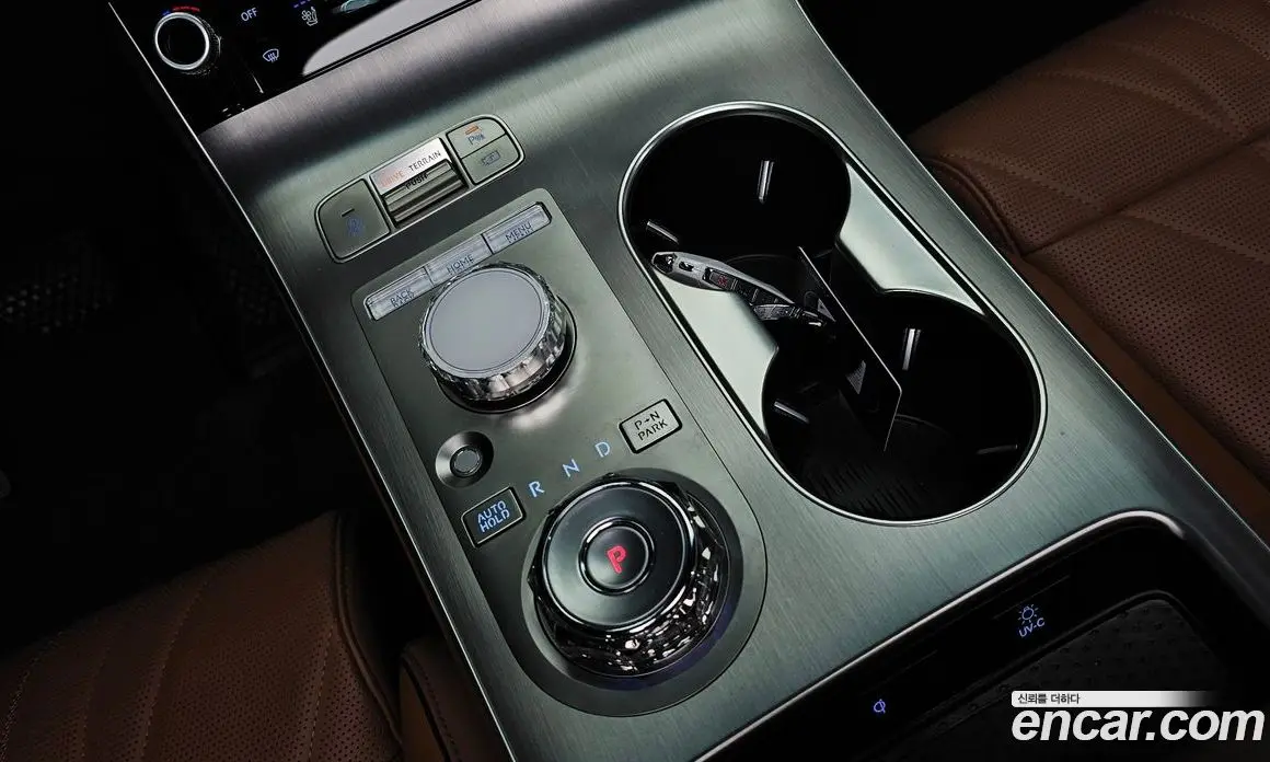 Genesis GV70 2024 2.5 автомат (гидро), фото 11