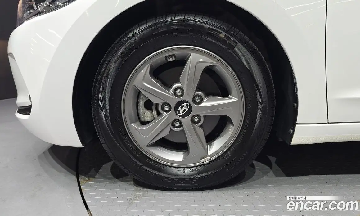 Hyundai Avante 2015 1.6 автомат (гидро), фото 5