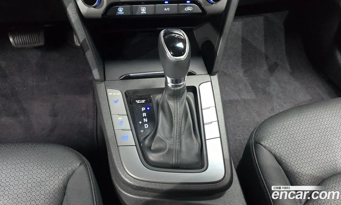 Hyundai Avante 2015 1.6 автомат (гидро), фото 9