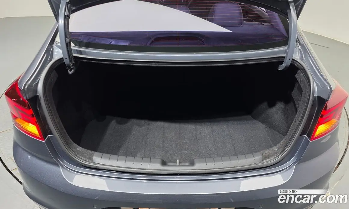 Hyundai Avante 2019 1.6 автомат (гидро), фото 26