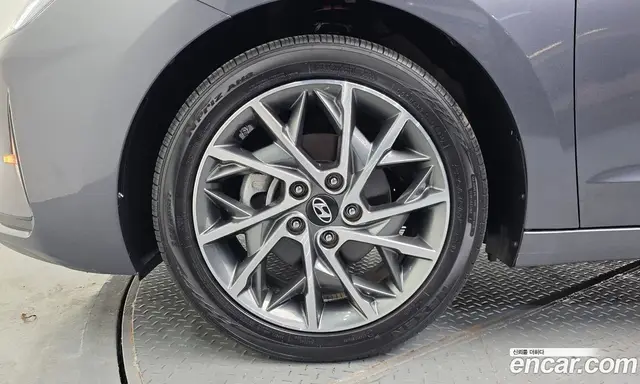 Hyundai Avante 2019 1.6 автомат (гидро), миниатюра 5