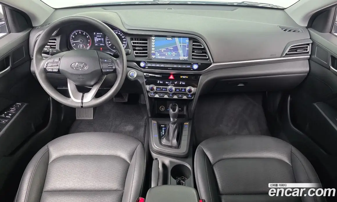 Hyundai Avante 2019 1.6 автомат (гидро), фото 10