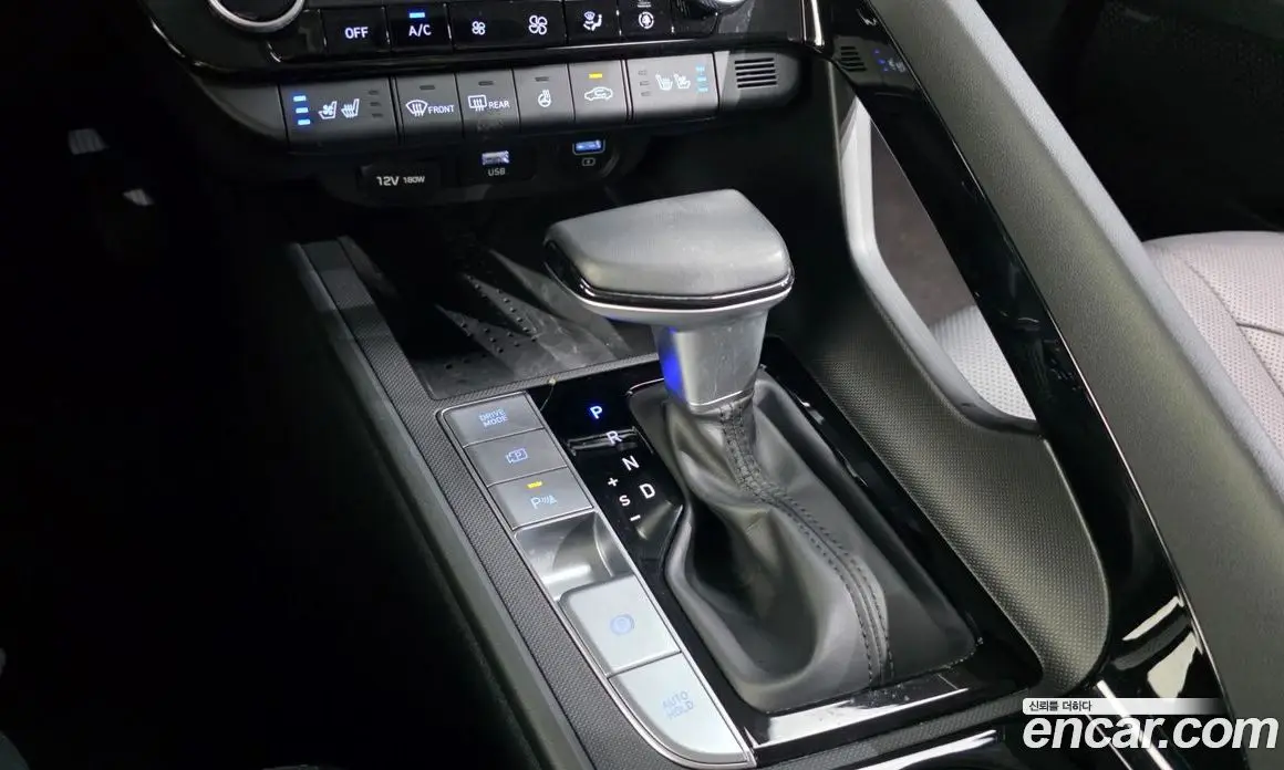 Hyundai Avante 2020 1.6 автомат (гидро), фото 12